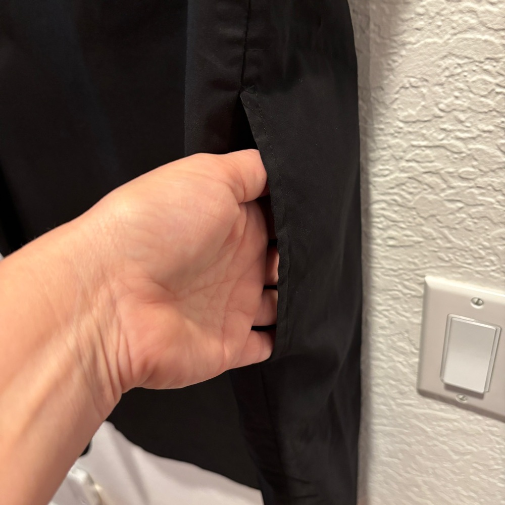 Ann Taylor Black Cap-Sleeve Wrap Dress with Side Pockets - Picture 5 of 9